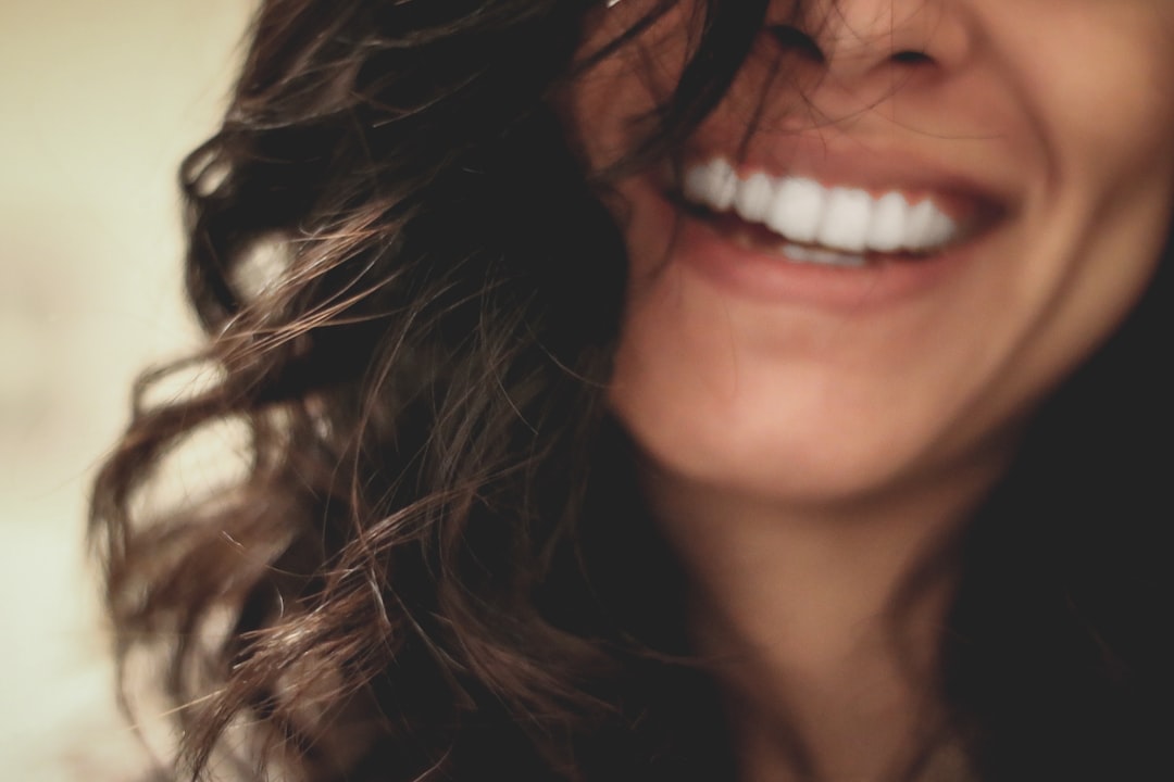 Bonding or Veneers? How a Berkeley Cosmetic Dentist Picks Between Them